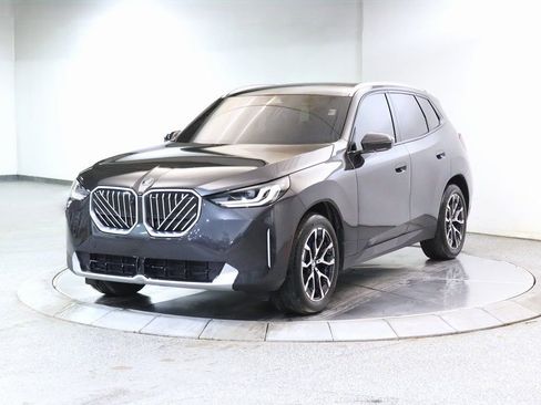 Used 2025 BMW X3 xDrive30i w/ Premium Package image 5