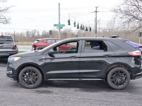 Used 2024 Ford Edge ST-Line w/ Class II Trailer Tow Package image 3