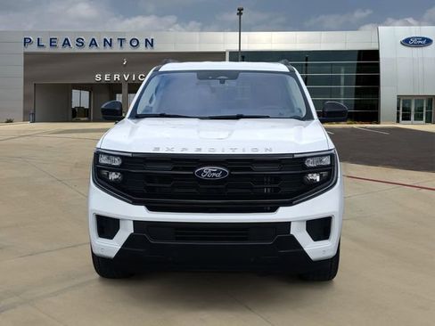 Certified 2025 Ford Expedition Max Active AWD/4WD image 8