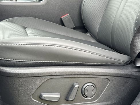 New 2025 Kia Sorento S image 14