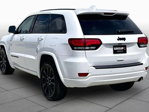Used 2019 Jeep Grand Cherokee Altitude RWD image 11