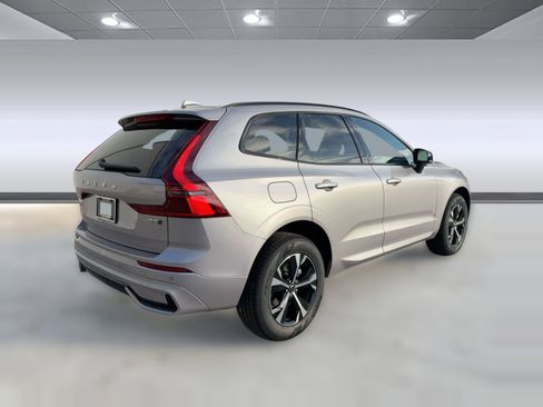 New 2026 Volvo XC60 B5 Core w/ Climate Package image 9