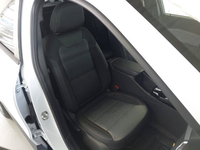 New 2026 Chevrolet Trax LT w/ Driver Confidence Package FWD image 28