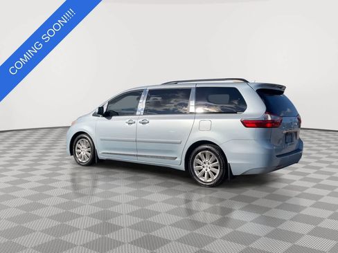 Used 2015 Toyota Sienna Limited Premium FWD image 6