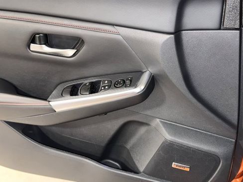 Used 2024 Nissan Sentra SR w/ SR Premium Package image 25