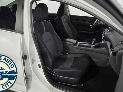 Used 2020 Nissan Sentra SV FWD image 36