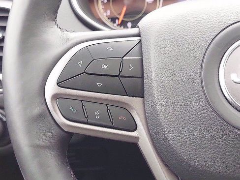 Certified 2019 Jeep Cherokee Limited image 21