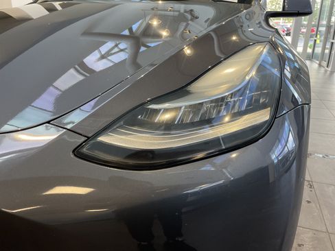 Used 2022 Tesla Model Y Long Range AWD/4WD image 6