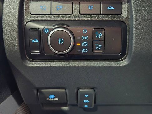 Used 2023 Ford F250 Platinum w/ Tremor Off-Road Package AWD/4WD image 20