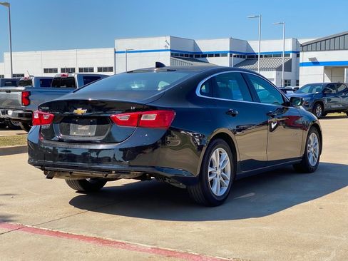 Used 2017 Chevrolet Malibu LT w/ Leather Package image 17