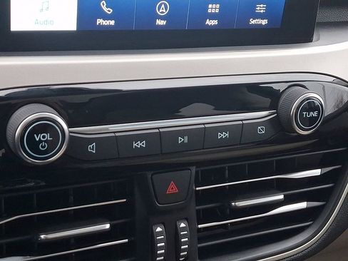 Certified 2022 Ford Escape SEL image 17