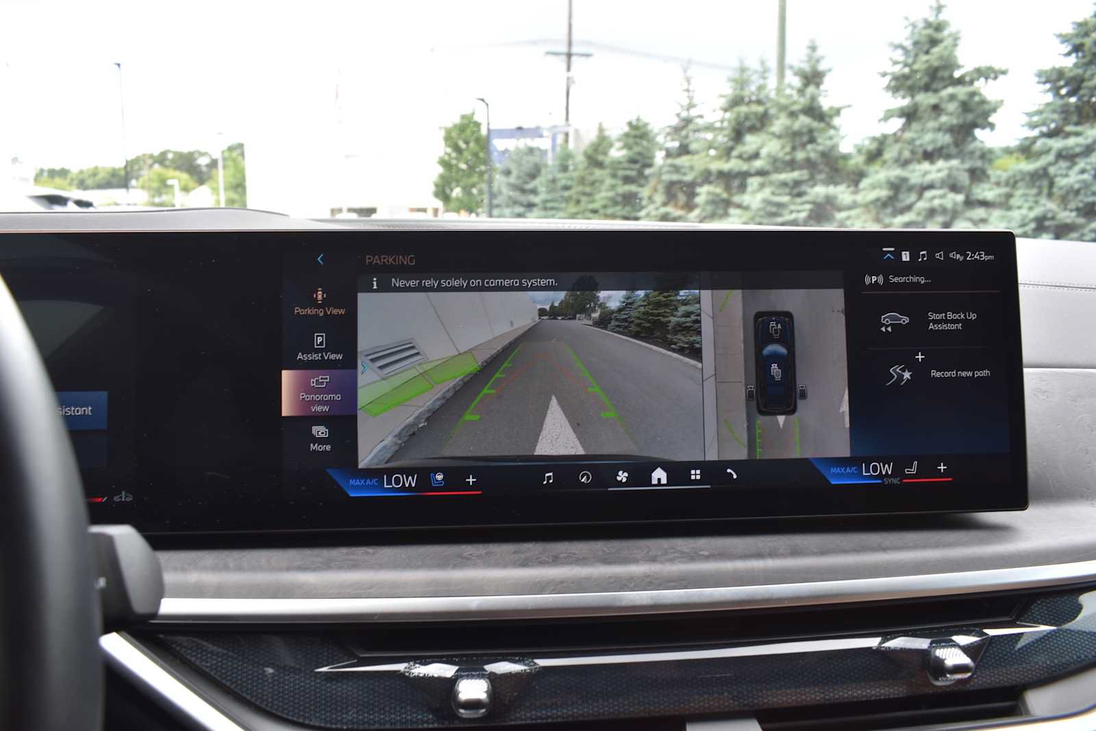 Used 2026 BMW X7 xDrive40i w/ M Sport Package AWD/4WD image 19