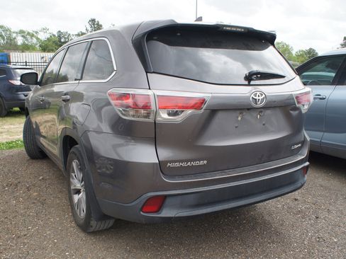 Used 2016 Toyota Highlander Plus image 6
