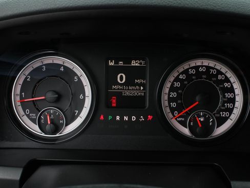 Used 2019 RAM 1500 Express AWD/4WD image 10