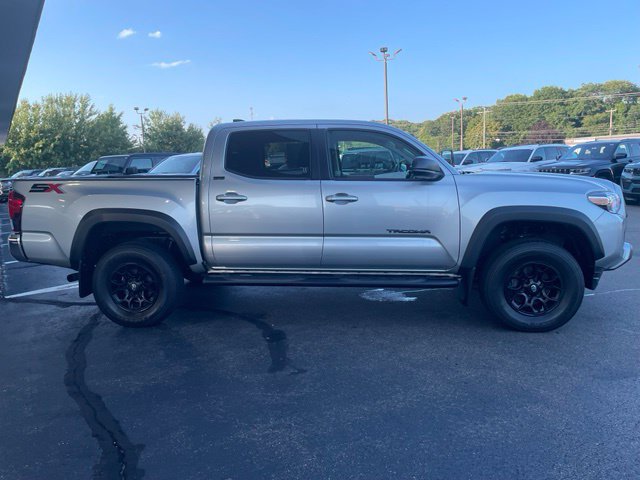 Used 2023 Toyota Tacoma SR5 w/ SX Package AWD/4WD image 4
