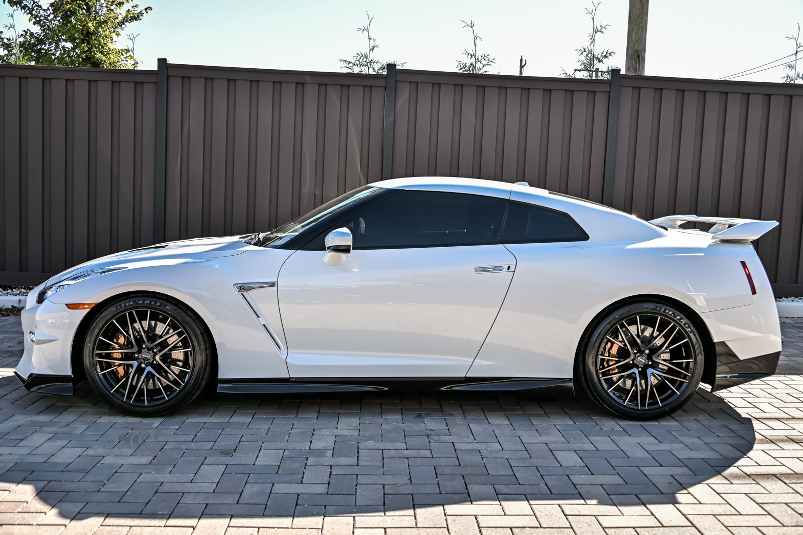 Used 2024 Nissan GT-R Premium w/ Premium Interior Package AWD/4WD image 10