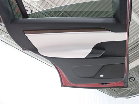Used 2022 Tesla Model X AWD/4WD image 38