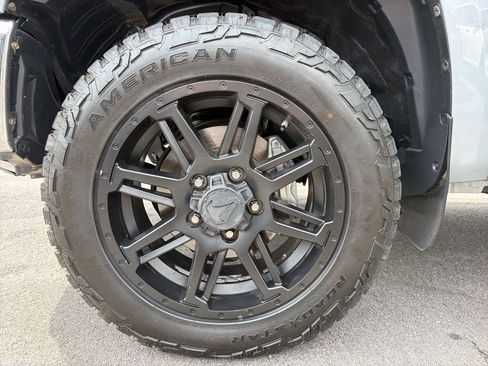 Used 2020 Toyota Tundra SR5 w/ SR5 Upgrade Package AWD/4WD image 14