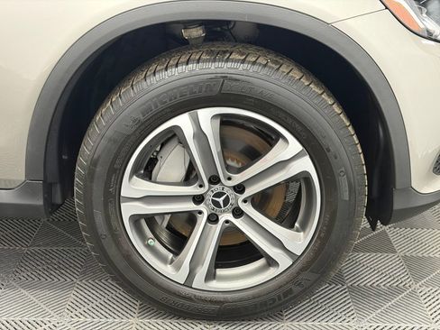 Used 2019 Mercedes-Benz GLC 300 4MATIC w/ Premium Package image 34