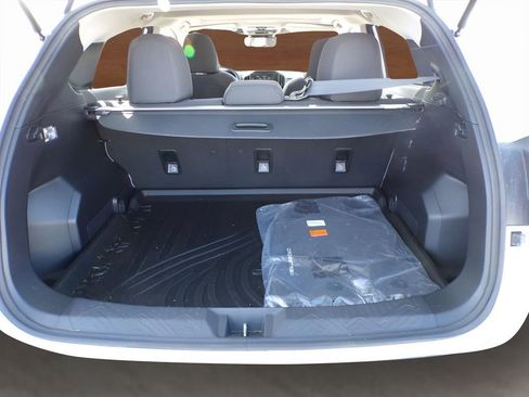 Certified 2025 Subaru Crosstrek 2.0i Premium image 9