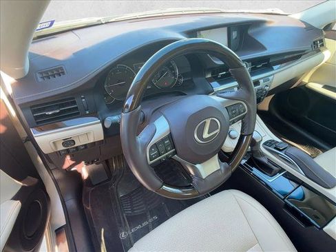 Used 2018 Lexus ES 350 image 9