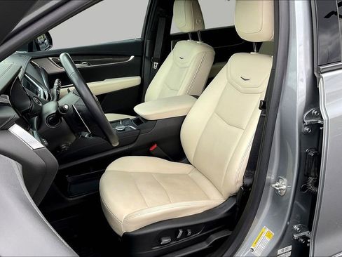 Used 2025 Cadillac XT5 Sportv w/ Technology Package AWD/4WD image 20