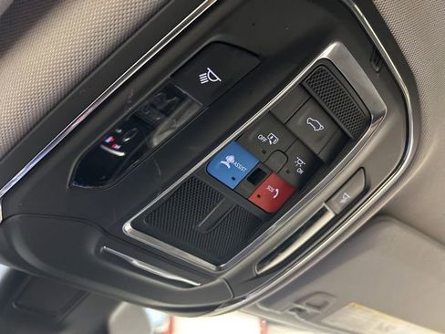 Used 2022 Jeep Grand Cherokee L Limited image 23