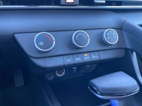 New 2026 Hyundai Elantra SE image 25
