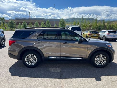Used 2021 Ford Explorer XLT w/ Equipment Group 202A AWD/4WD image 6