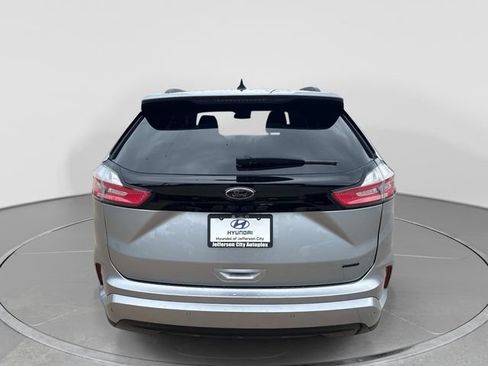 Used 2024 Ford Edge SE w/ Black Appearance Package AWD/4WD image 7