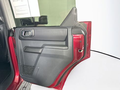 Used 2025 Ford Bronco Badlands image 29