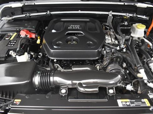 Used 2022 Jeep Wrangler Unlimited Rubicon 4xe image 33