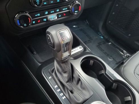 New 2025 Ford Bronco Outer Banks w/ Black Appearance Package image 23