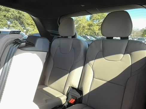New 2026 Volvo XC90 T8 Ultra image 15