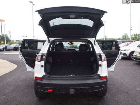 Used 2019 Jeep Cherokee Trailhawk w/ Comfort/Convenience Group AWD/4WD image 5