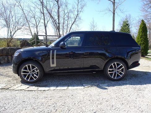 New 2026 Land Rover Range Rover SE AWD/4WD image 8