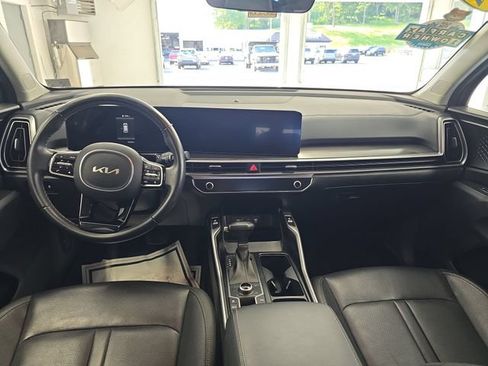 Certified 2024 Kia Sorento S AWD/4WD image 11