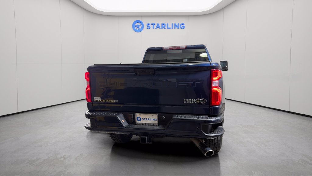 Used 2022 Chevrolet Silverado 2500 High Country w/ Technology Package AWD/4WD image 8