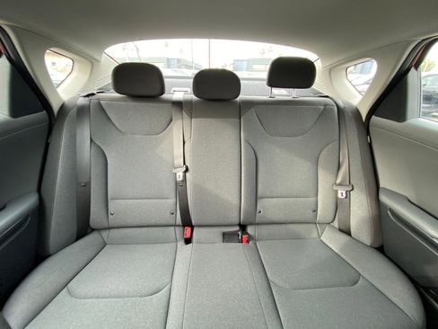 Used 2025 Kia K4 LXS image 40