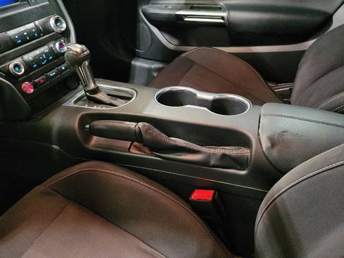 Used 2019 Ford Mustang Coupe RWD image 26