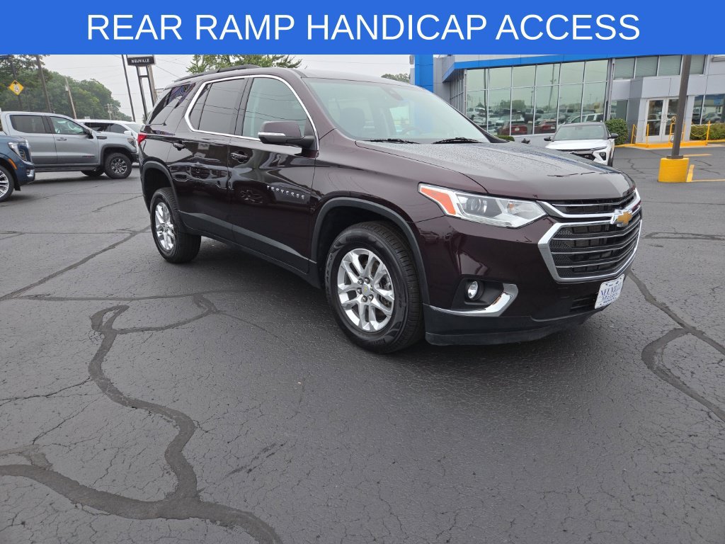 Used 2021 Chevrolet Traverse LT FWD image 1