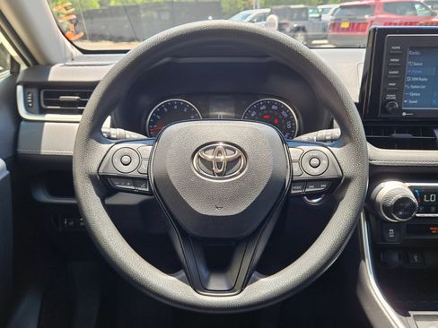 Used 2021 Toyota RAV4 XLE FWD image 16