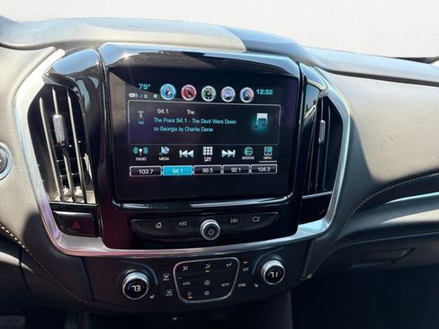 Used 2019 Chevrolet Traverse LT w/ LT Premium Package AWD/4WD image 23