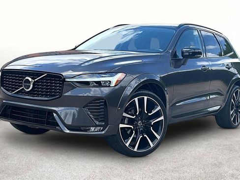 Used 2023 Volvo XC60 B5 Ultimate FWD image 16