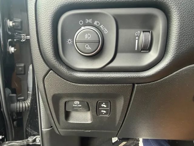 Used 2020 RAM 1500 Rebel w/ Rebel Level 2 Equipment Group AWD/4WD image 23