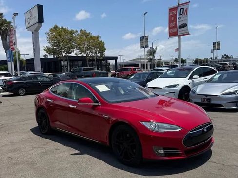 Used 2014 Tesla Model S P85 RWD image 3