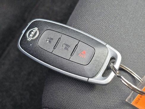 Used 2023 Nissan Rogue S AWD/4WD image 57