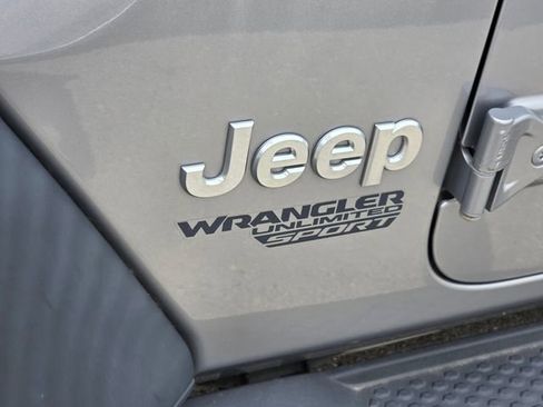 Used 2018 Jeep Wrangler Unlimited Sport S AWD/4WD image 8