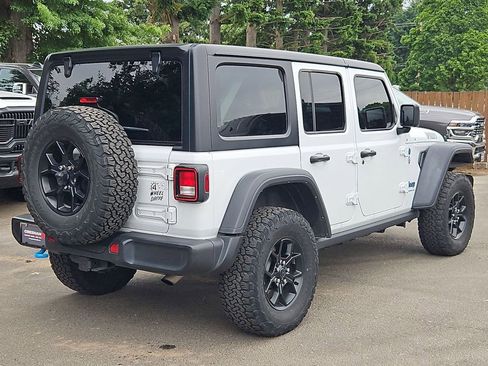 Used 2024 Jeep Wrangler Unlimited AWD/4WD image 7