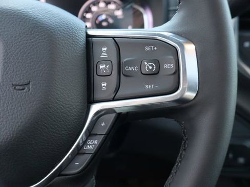 Used 2025 RAM 2500 Laramie AWD/4WD image 19